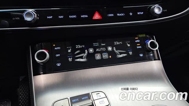 Genesis GV70 2024 — Şəkil 17/20