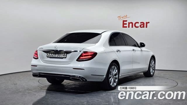 Mercedes-Benz E-Class 2019 — Şəkil 2/20