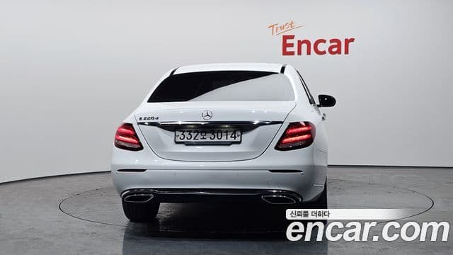 Mercedes-Benz E-Class 2019 — Şəkil 4/20