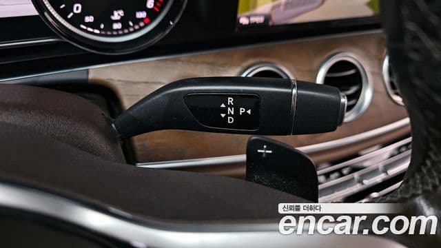 Mercedes-Benz E-Class 2019 — Şəkil 9/20