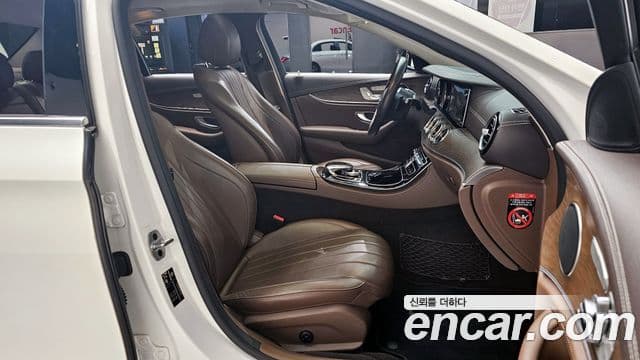 Mercedes-Benz E-Class 2019 — Şəkil 10/20