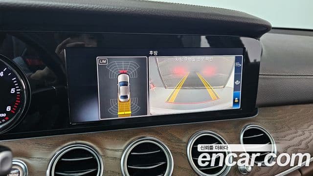 Mercedes-Benz E-Class 2019 — Şəkil 15/20
