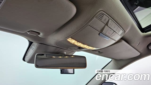 Mercedes-Benz E-Class 2019 — Şəkil 16/20