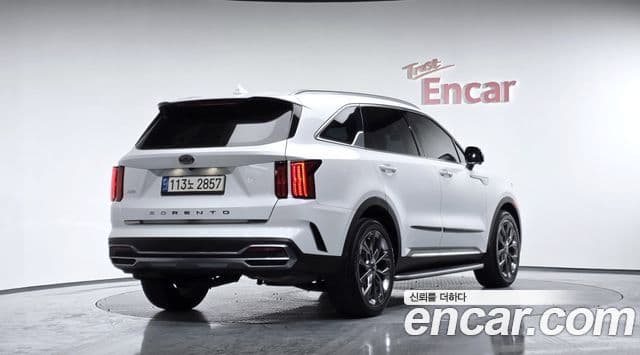 Kia Sorento 2021 — ფოტო 2/20