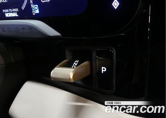 Porsche Taycan 2025 — ფოტო 12/20