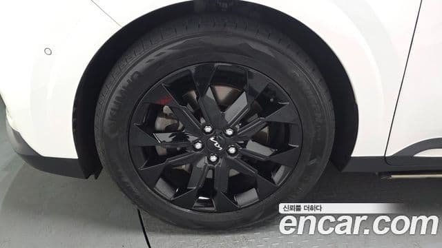 Kia Carnival 2021 — фото 5 из 20