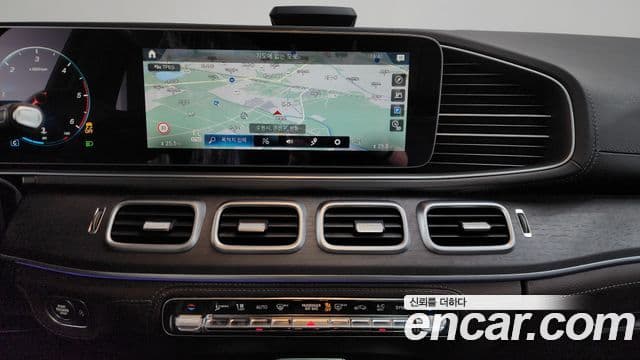 Mercedes-Benz GLS-Class 2022 — ფოტო 14/20