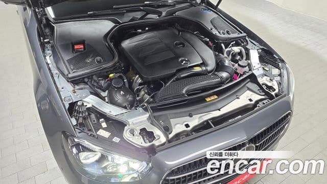Mercedes-Benz E-Class 2022 — ფოტო 6/20