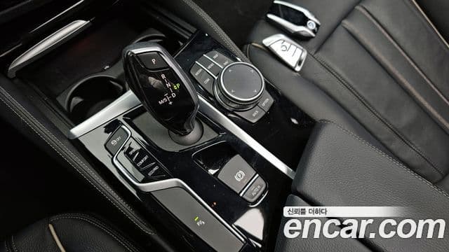 BMW 5 Series 2019 — Şəkil 9/20