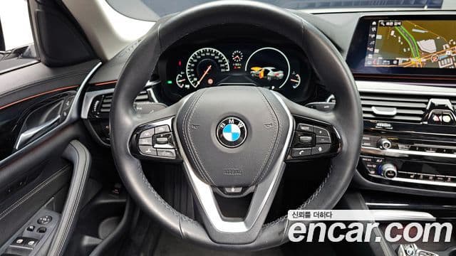 BMW 5 Series 2019 — Şəkil 13/20