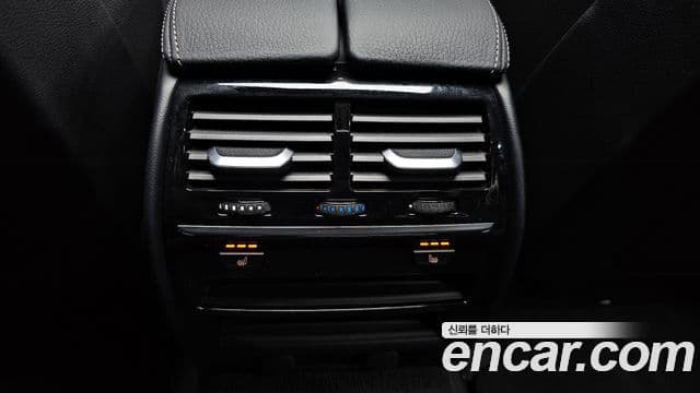 BMW 5 Series 2019 — Şəkil 18/20