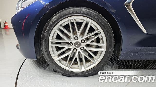 Genesis G70 2019 — ფოტო 5/20