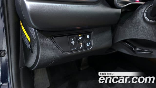 Genesis G70 2019 — ფოტო 16/20