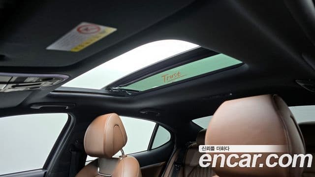 Genesis G70 2019 — ფოტო 19/20