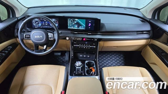 Kia Carnival 2023 — ფოტო 7/20