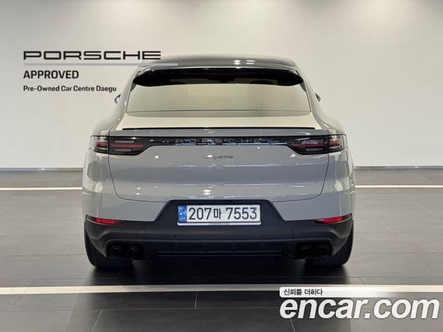 Porsche Cayenne 2022 — ფოტო 9/20