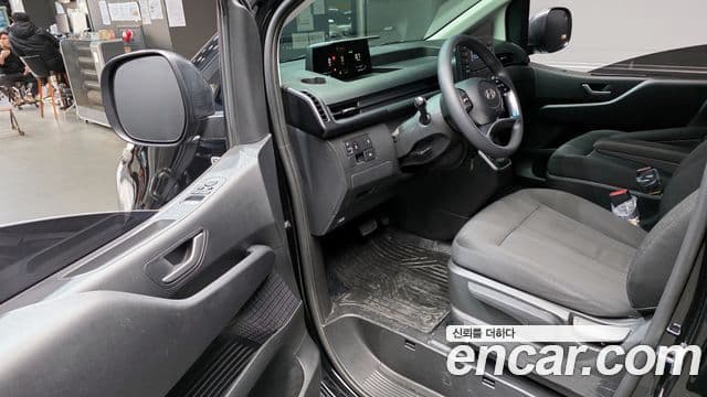 Hyundai Staria 2025 — Şəkil 11/20