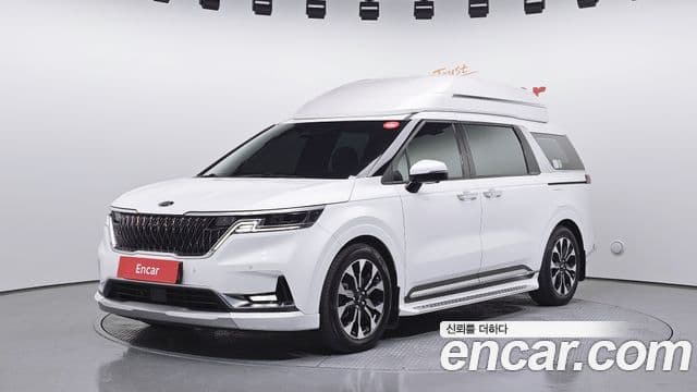 Kia Carnival 2021 — ფოტო 8/20