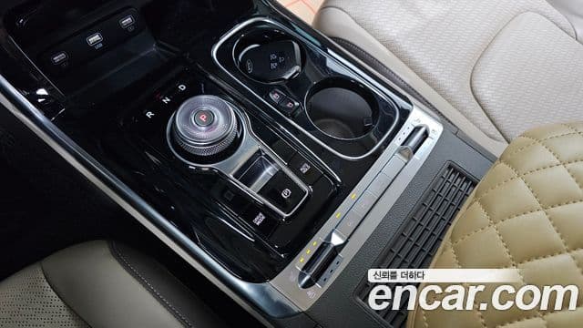 Kia Carnival 2021 — ფოტო 9/20