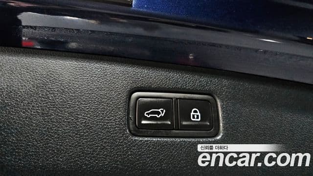 Genesis GV70 2021 — ფოტო 16/20