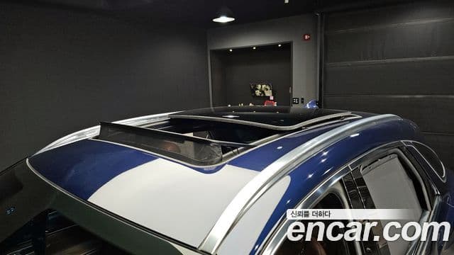 Genesis GV70 2021 — ფოტო 17/20