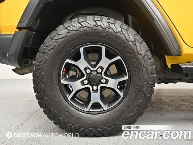 Jeep Wrangler 2019 — ფოტო 4/20