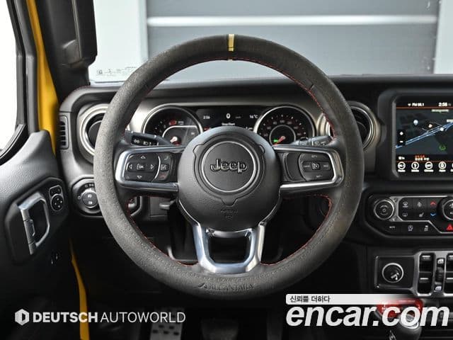 Jeep Wrangler 2019 — ფოტო 13/20