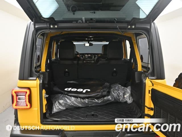 Jeep Wrangler 2019 — ფოტო 19/20