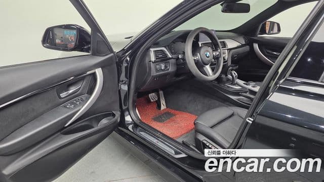 BMW 3 Series 2018 — Şəkil 9/20