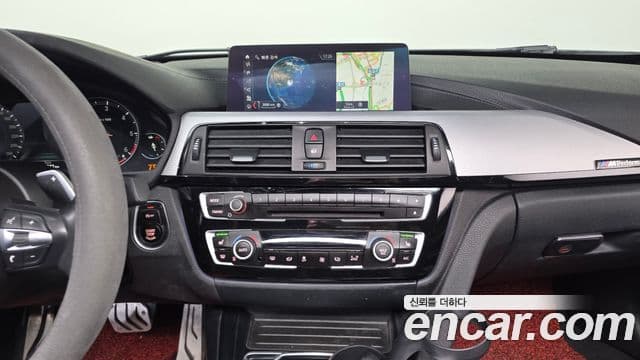 BMW 3 Series 2018 — Şəkil 14/20