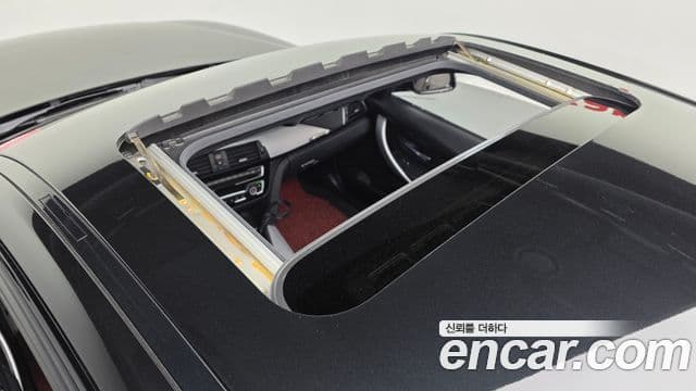BMW 3 Series 2018 — Şəkil 19/20