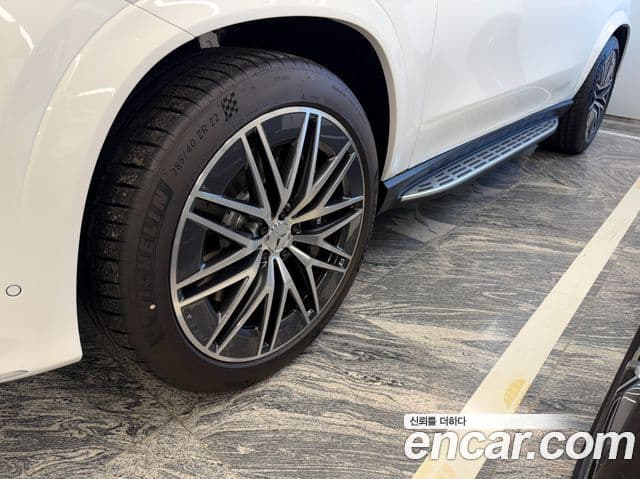 Mercedes-Benz GLE-Class 2025 — Photo 7/15