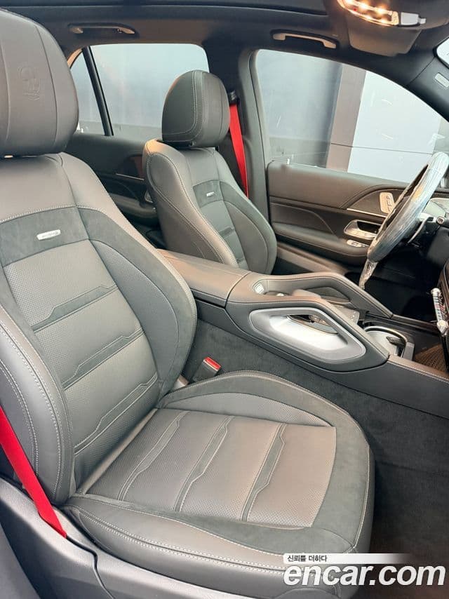 Mercedes-Benz GLE-Class 2025 — Photo 8/15