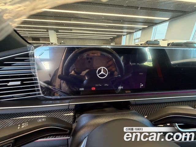 Mercedes-Benz GLE-Class 2025 — Photo 5/15