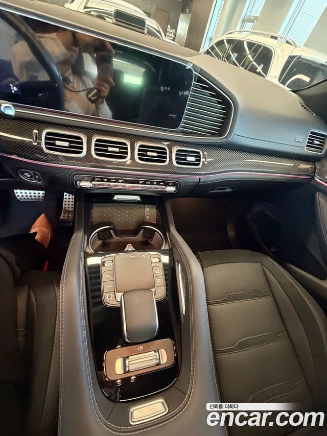 Mercedes-Benz GLE-Class 2025 — Photo 4/15