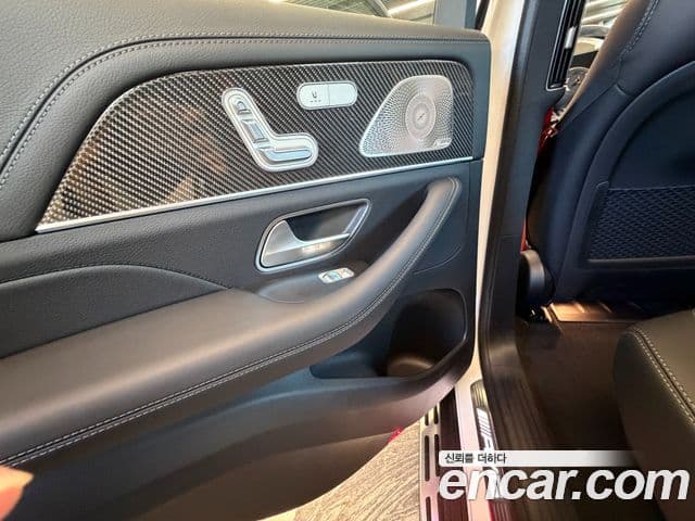 Mercedes-Benz GLE-Class 2025 — Photo 6/15