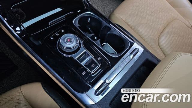 Kia Carnival 2021 — Şəkil 9/20