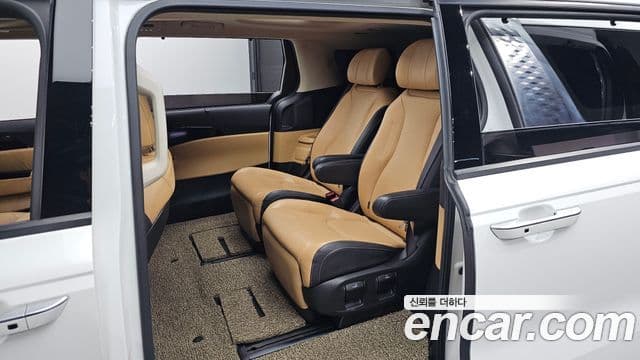 Kia Carnival 2021 — Şəkil 11/20