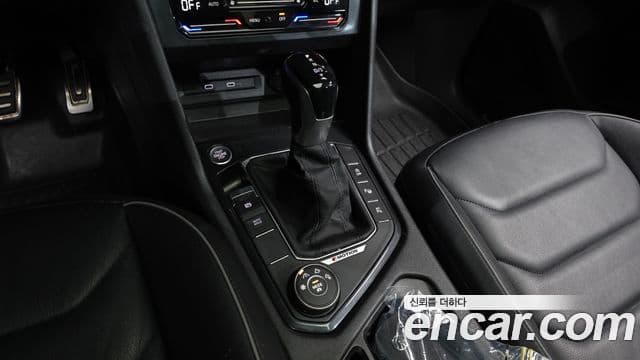 Volkswagen Tiguan 2021 — Şəkil 8/20