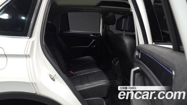 Volkswagen Tiguan 2021 — Şəkil 11/20