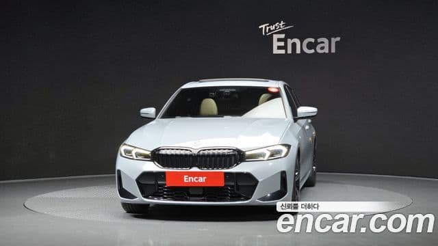 BMW 3 Series 2022 — Photo 16/20