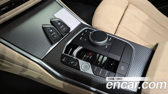 BMW 3 Series 2022 — Photo 19/20
