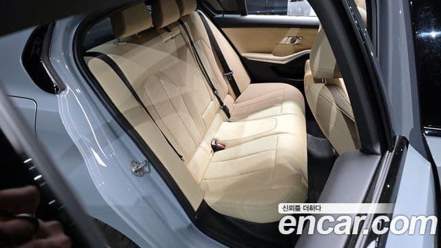 BMW 3 Series 2022 — Photo 10/20