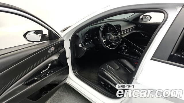 Hyundai The New Avante Hybrid 2022 — Şəkil 12/20
