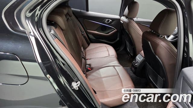 BMW 1 Series 2021 — Şəkil 12/20