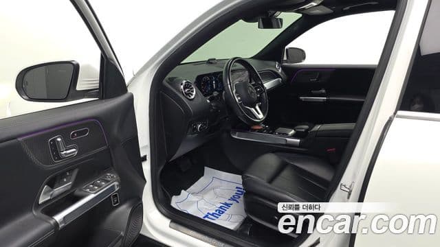 Mercedes-Benz GLB-Class 2021 — Şəkil 10/20