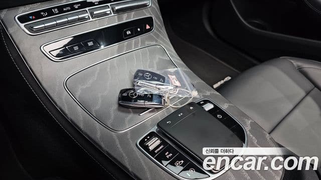 Mercedes-Benz E-Class 2021 — Фото 16/20