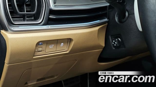 Kia Sorento 2024 — ფოტო 16/20