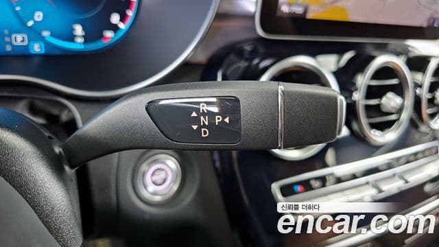 Mercedes-Benz C-Class 2020 — ფოტო 8/20