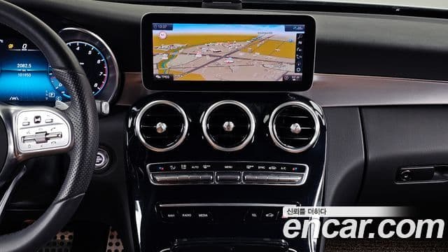 Mercedes-Benz C-Class 2020 — ფოტო 14/20
